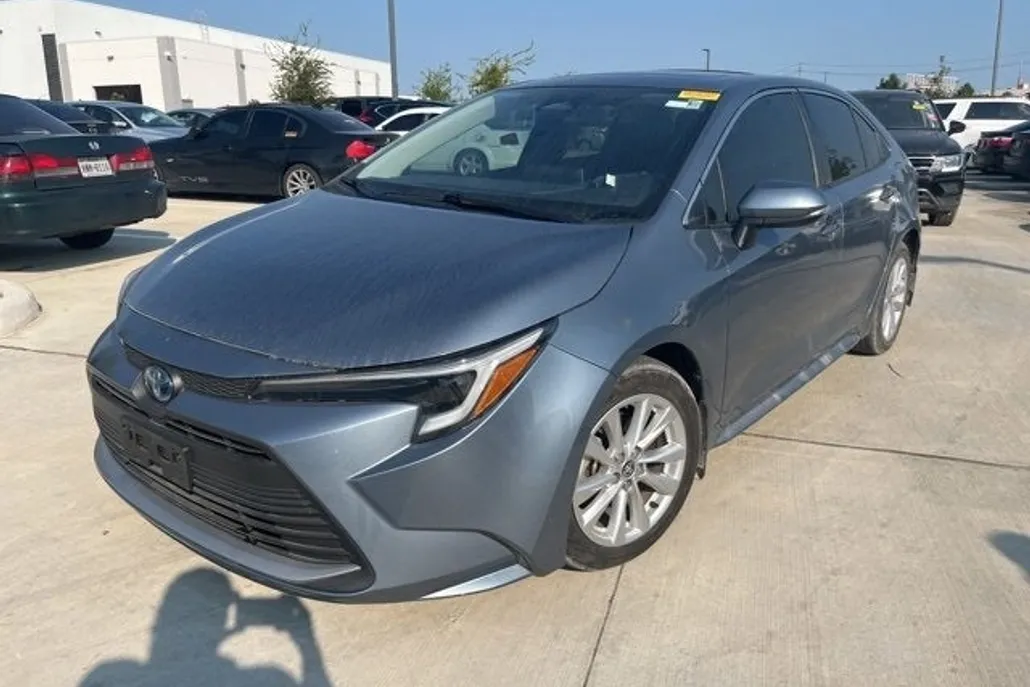 2024 Toyota Corolla Hybrid XLE photo 1