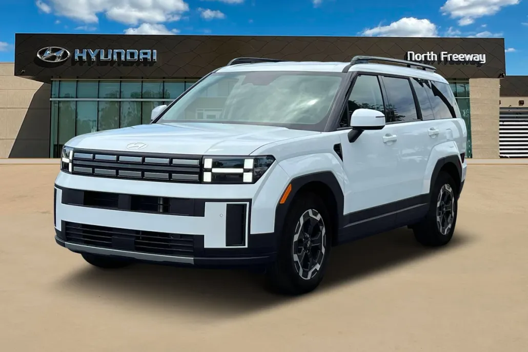 2025 Hyundai Santa Fe SEL photo 1