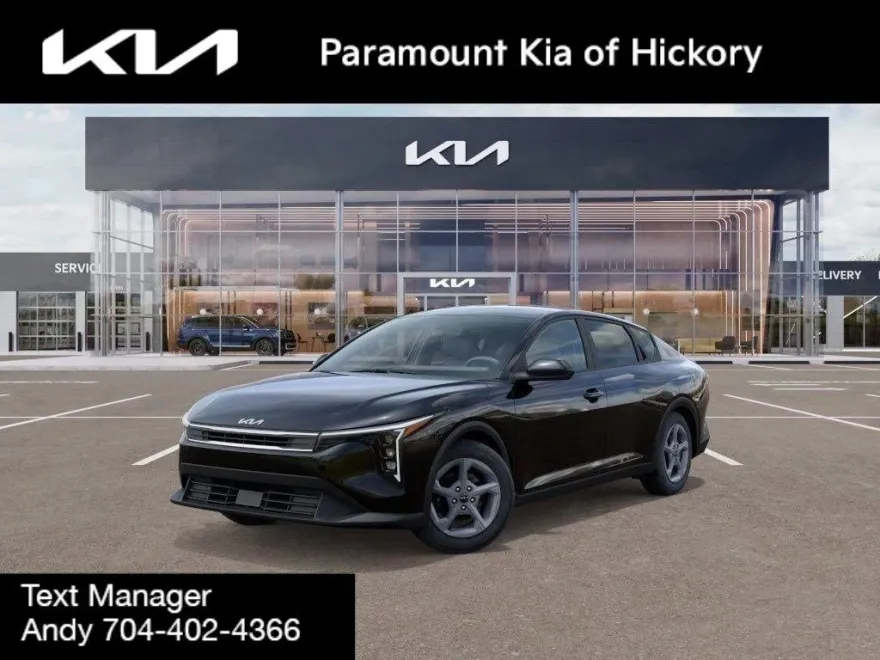 2025 Kia K4 LXS photo 1