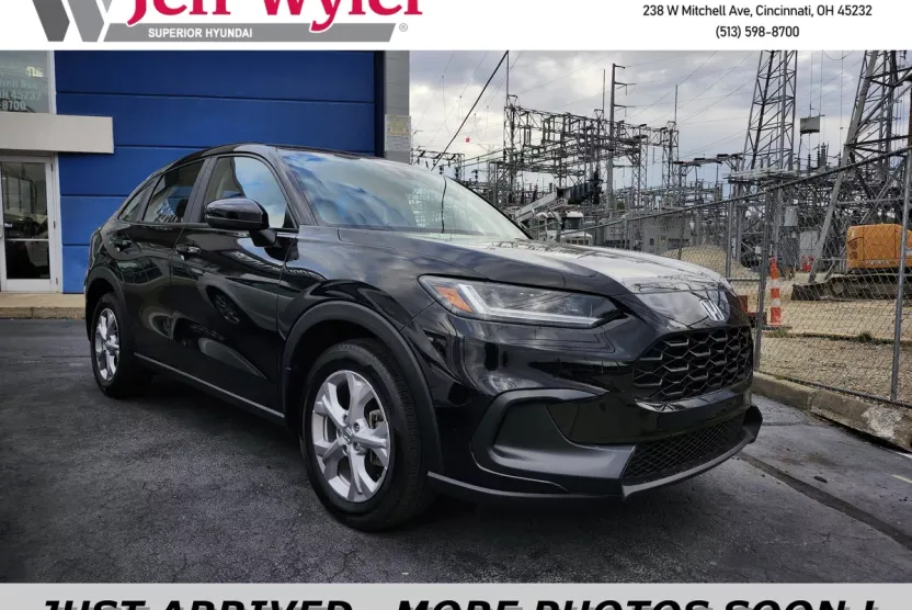 2023 Honda HR-V LX photo 1