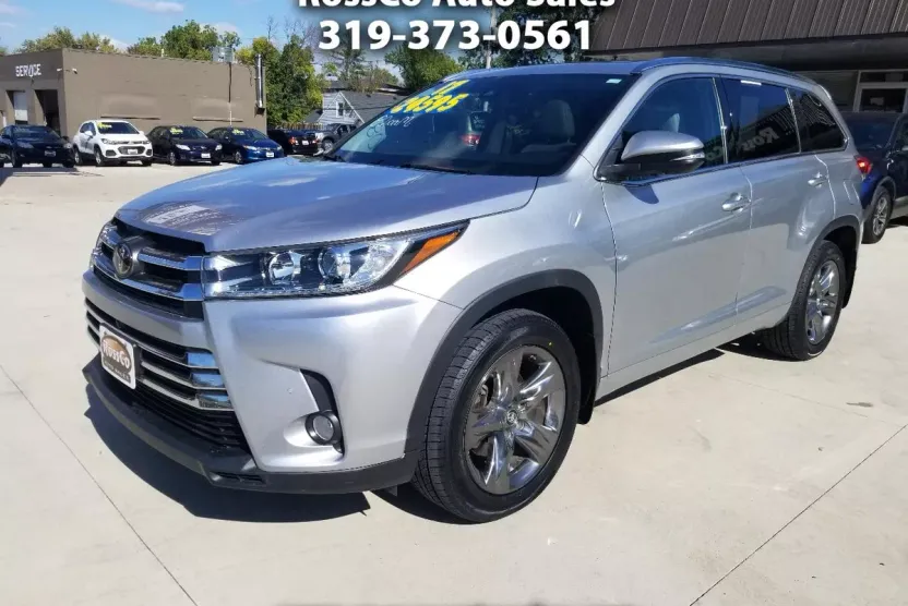 2017 Toyota Highlander Limited photo 1