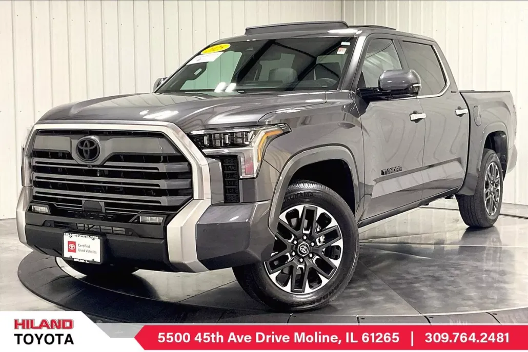 2025 Toyota Tundra Limited CrewMax photo 1