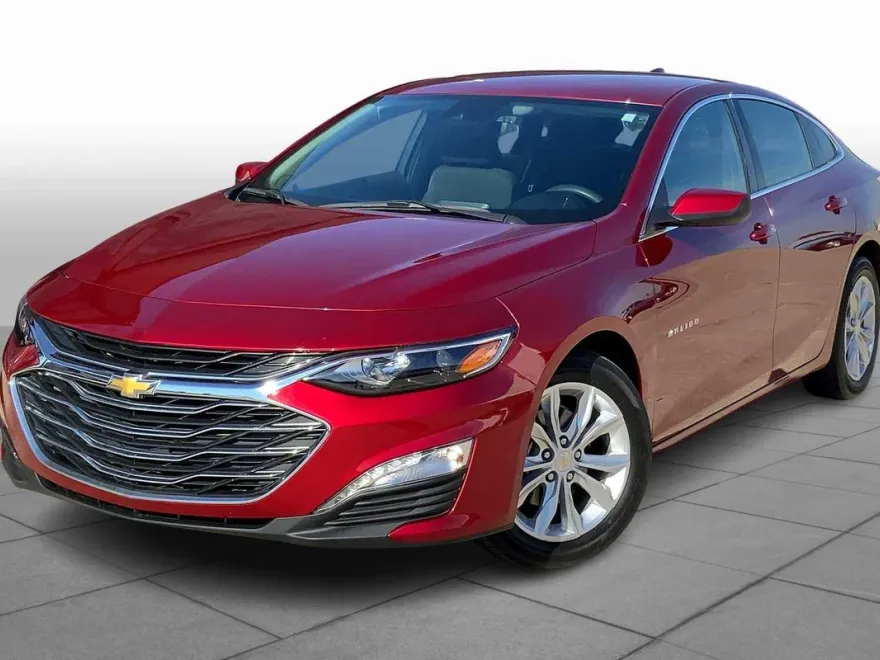 2024 Chevrolet Malibu 1LT photo 1
