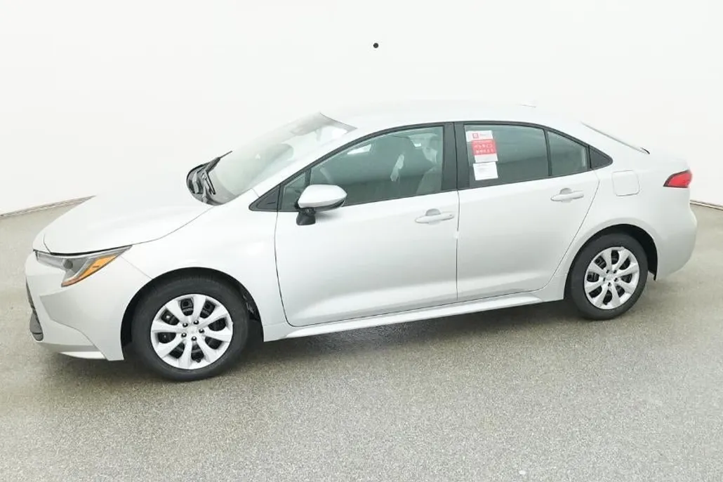 2026 Toyota Corolla LE photo 1