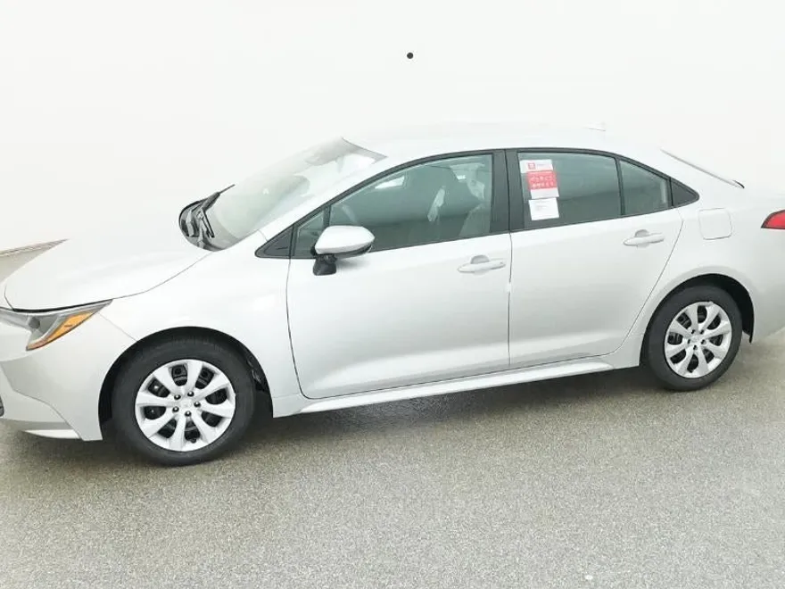 2026 Toyota Corolla LE photo 1