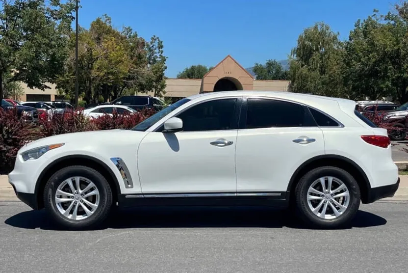 2011 Infiniti FX35 Base photo 1