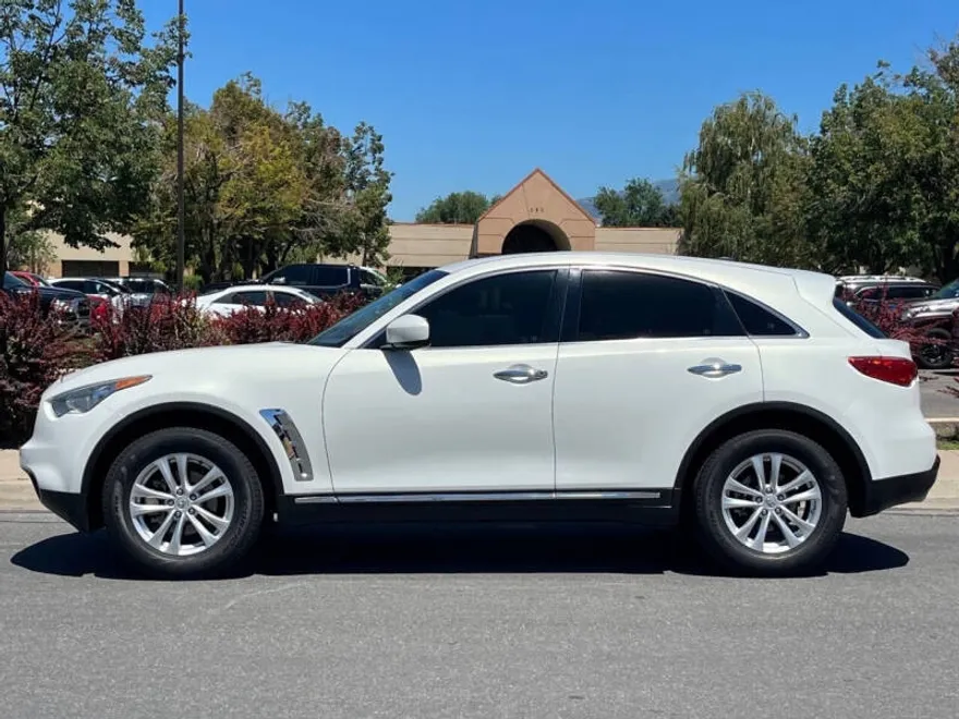 2011 Infiniti FX35 Base photo 1