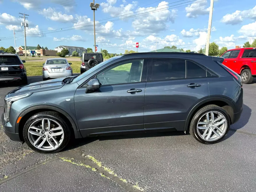 2019 Cadillac XT4 Sport photo 1