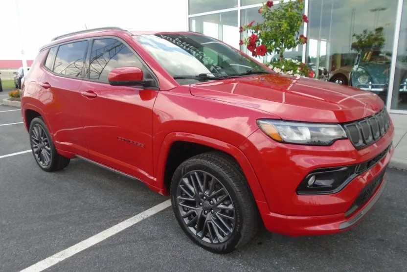 2022 Jeep Compass Limited photo 1