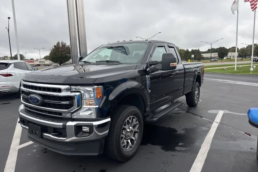 2020 Ford F-350 Lariat photo 1