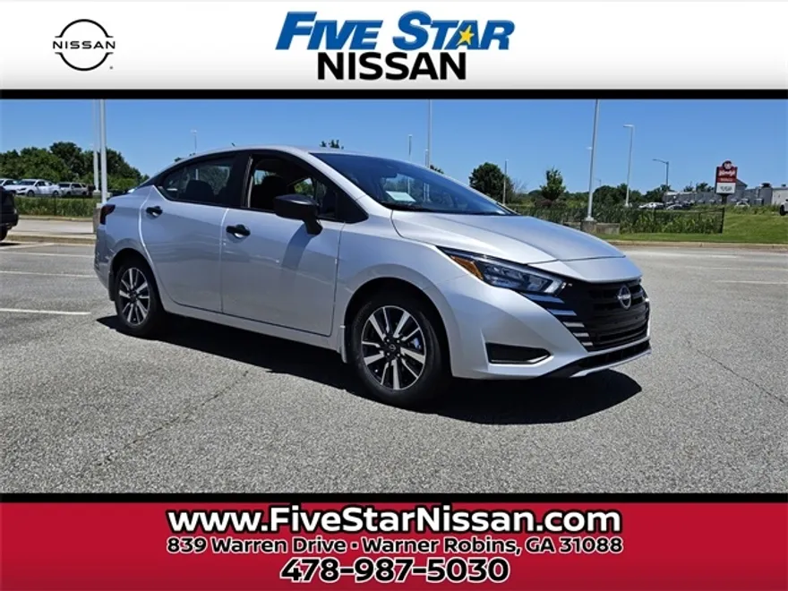2025 Nissan Versa 1.6 S photo 1