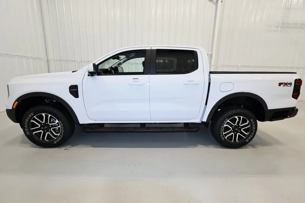 2024 Ford Ranger Lariat photo 1
