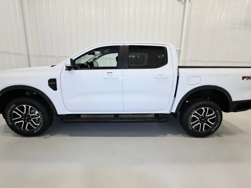 2024 Ford Ranger Lariat photo 1