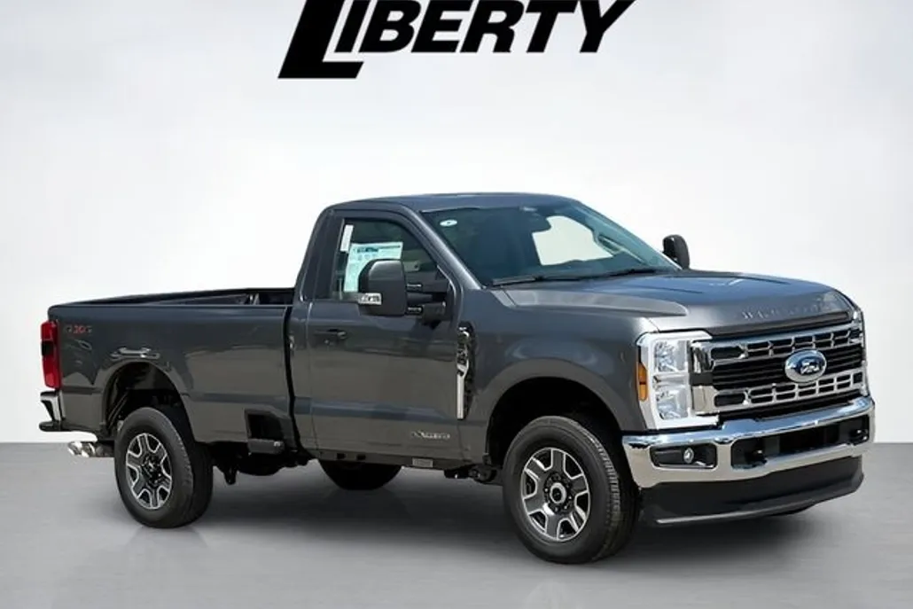 2025 Ford F-350 photo 1