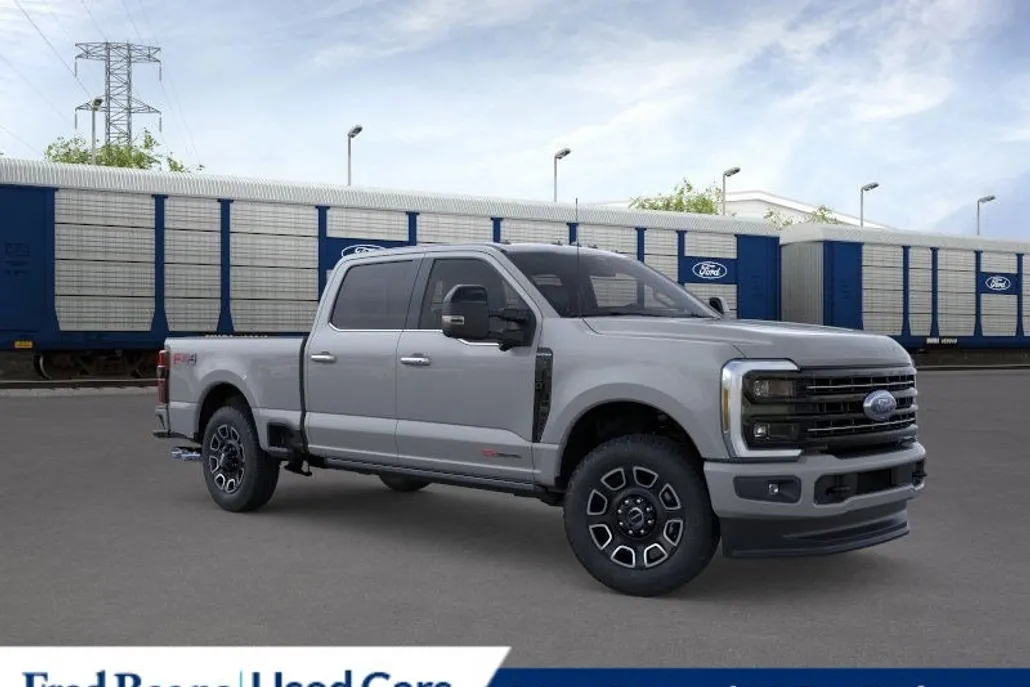 2025 Ford F-250 Platinum photo 1