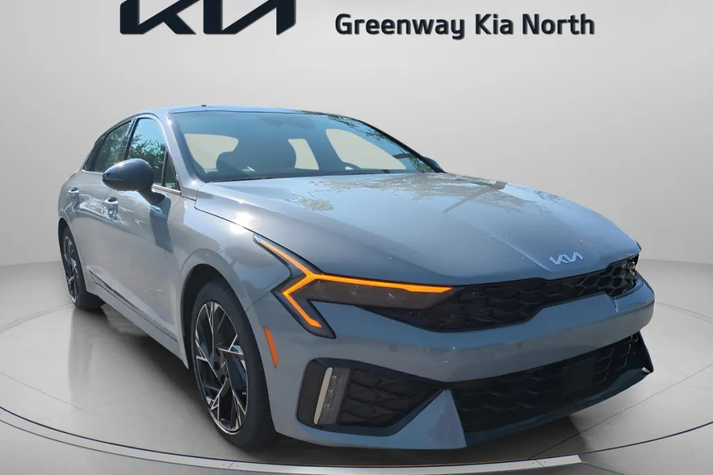 2025 Kia K5 GT-Line photo 1