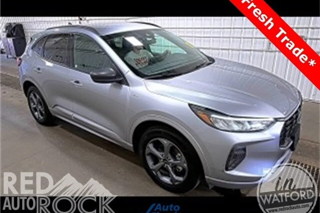 2024 Ford Escape ST-Line photo 1