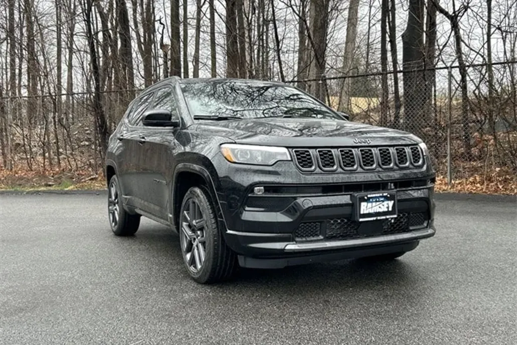 2025 Jeep Compass Limited photo 1