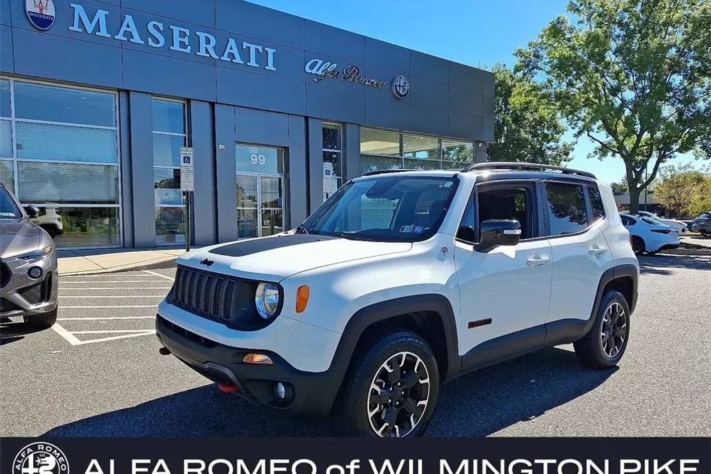 2023 Jeep Renegade Trailhawk photo 1