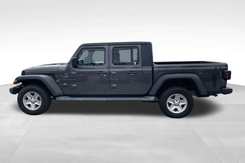 2020 Jeep Gladiator Sport photo 1
