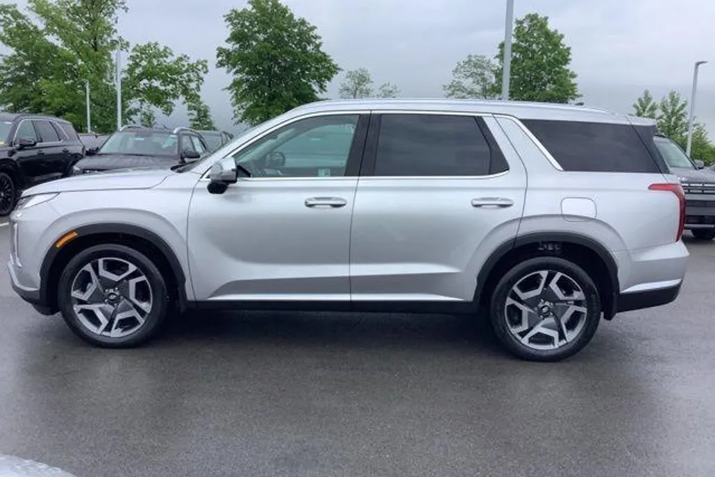 2025 Hyundai Palisade SEL photo 1