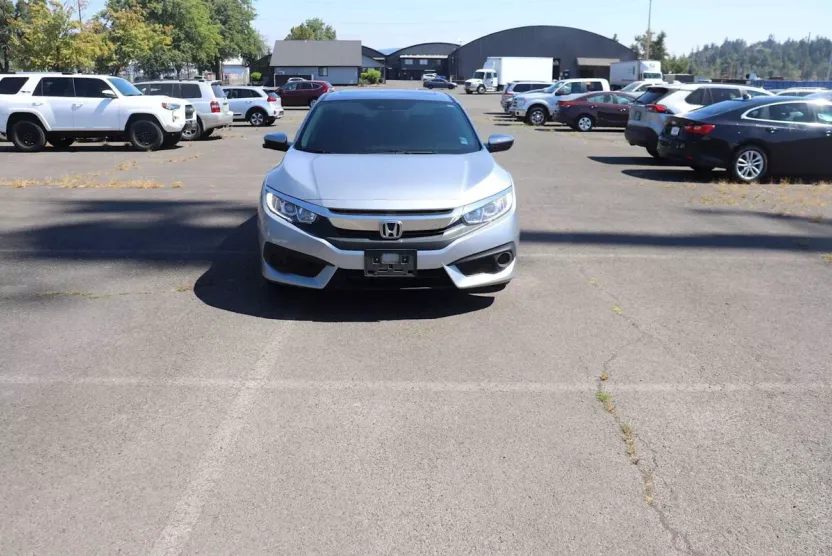 2018 Honda Civic EX photo 1