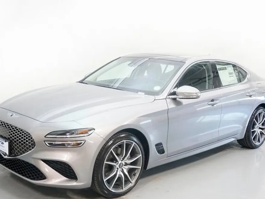 2022 Genesis G70 2.0T photo 1