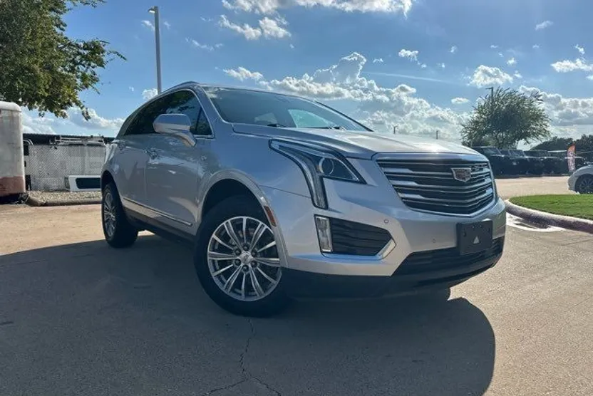 2017 Cadillac XT5 Luxury photo 1