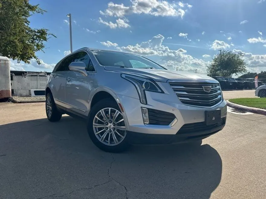 2017 Cadillac XT5 Luxury photo 1