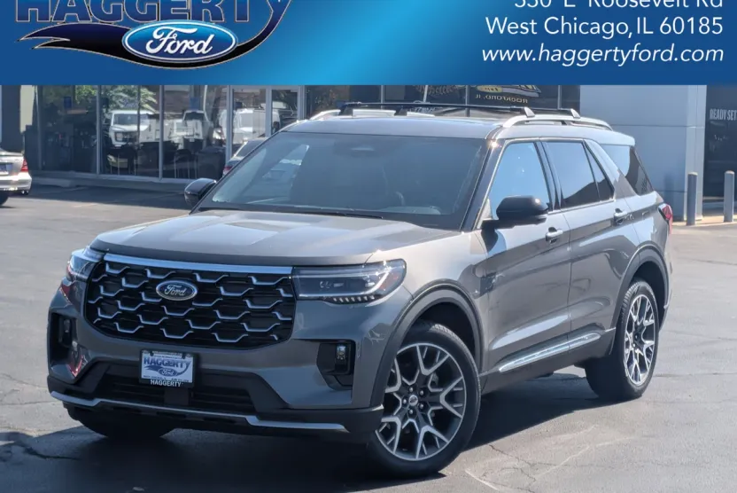 2025 Ford Explorer Platinum photo 1