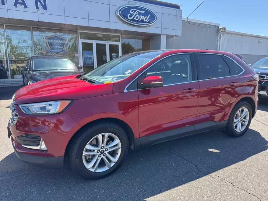 2019 Ford Edge SEL photo 1