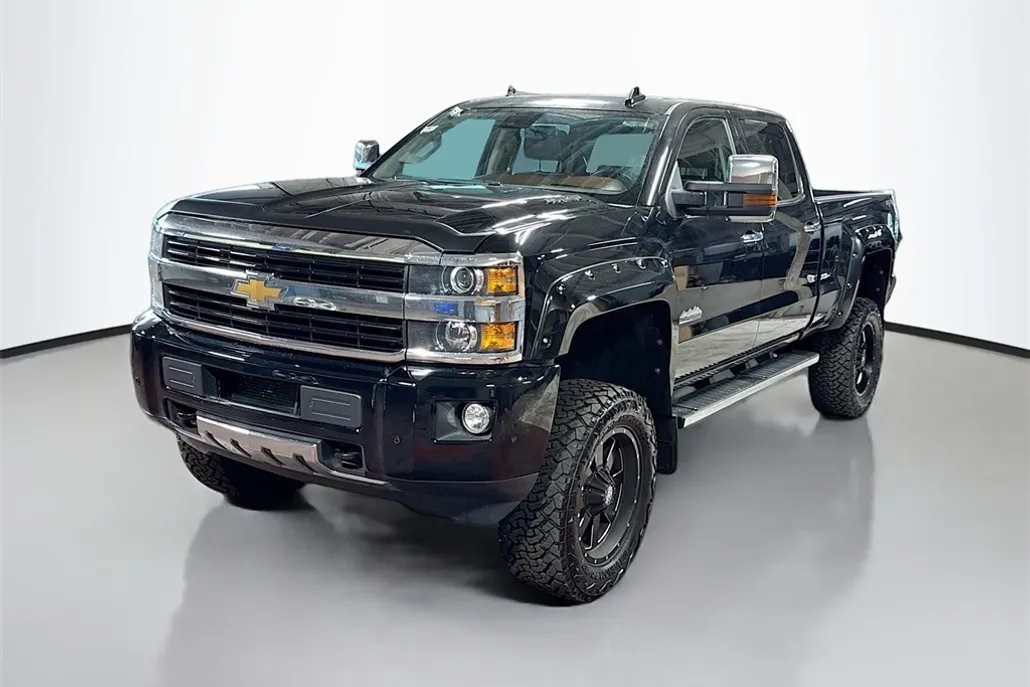 2015 Chevrolet Silverado 3500HD High Country photo 1