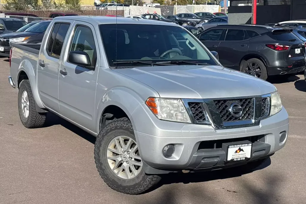 2016 Nissan Frontier SV photo 1
