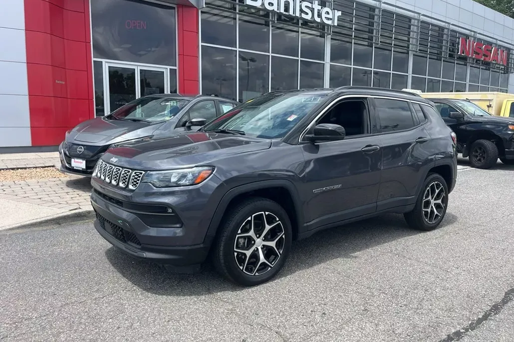 2024 Jeep Compass Limited photo 1
