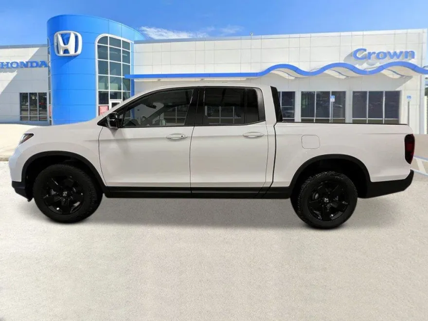 2025 Honda Ridgeline Black Edition photo 1