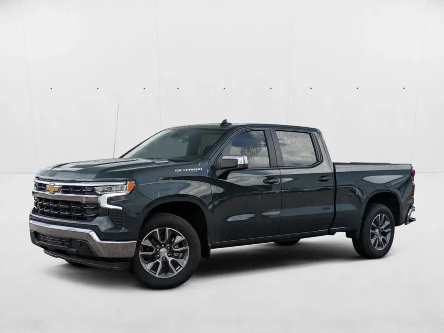 2025 Chevrolet Silverado 1500 LT photo 1