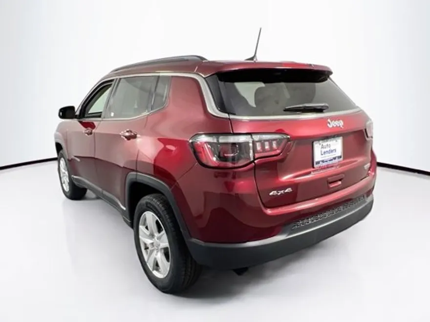 2022 Jeep Compass Latitude photo 1