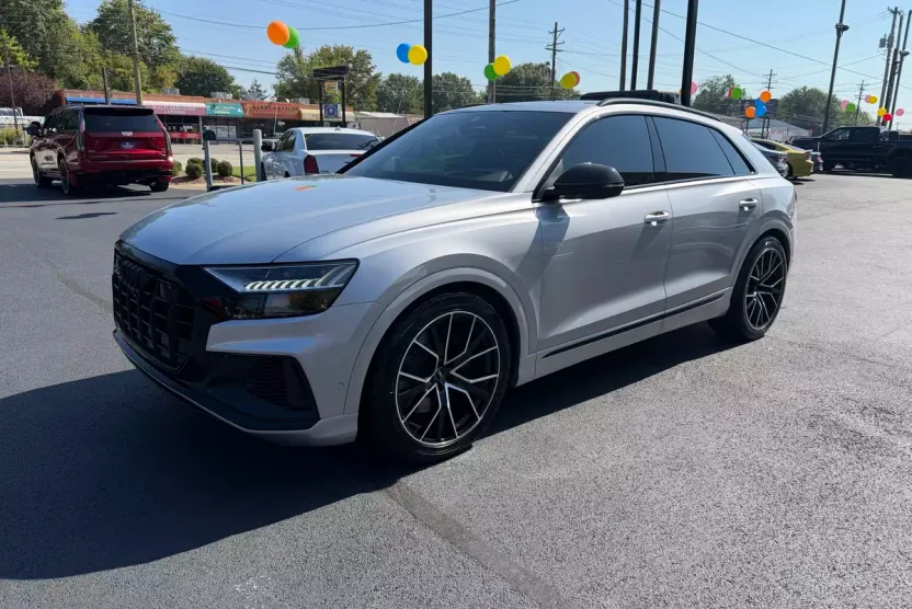 2020 Audi SQ8 Prestige photo 1