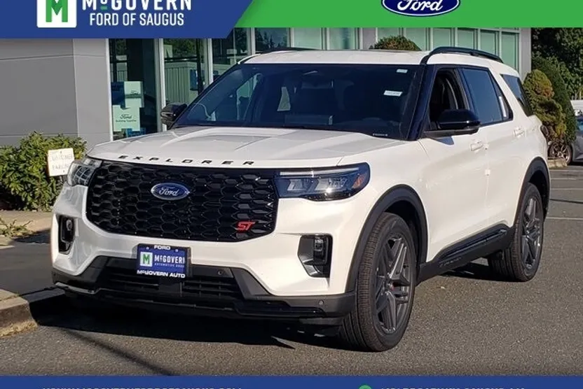 2025 Ford Explorer ST photo 1