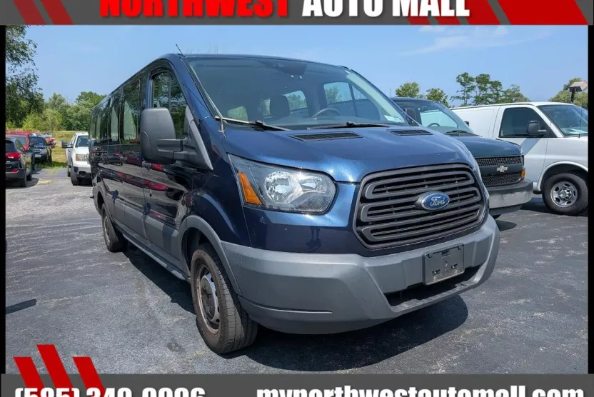 2016 Ford Transit XLT photo 1