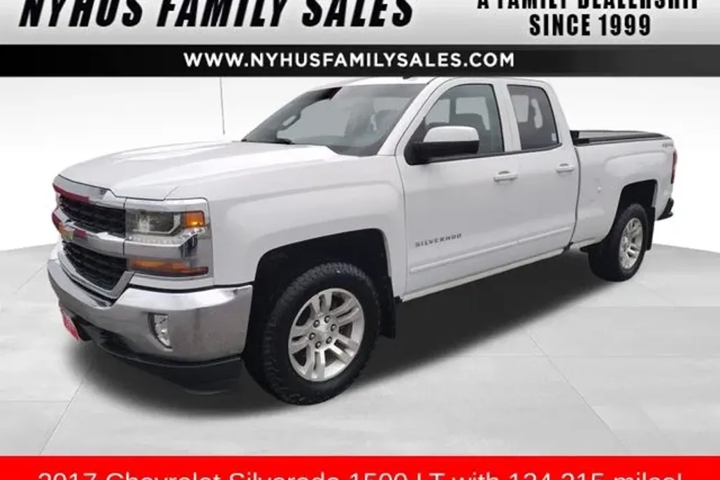 2017 Chevrolet Silverado 1500 LT photo 1