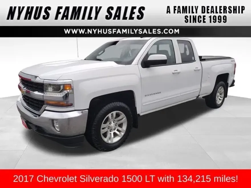 2017 Chevrolet Silverado 1500 LT photo 1