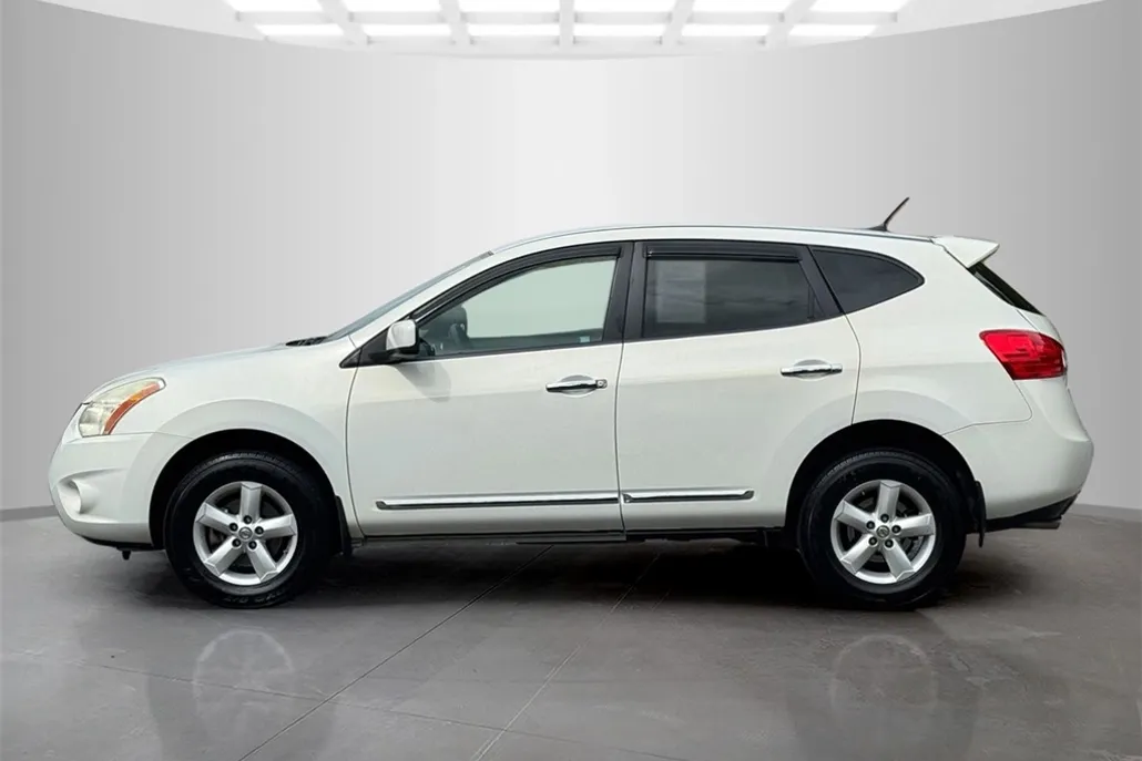 2013 Nissan Rogue S photo 1