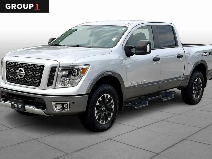2019 Nissan Titan PRO-4X photo 1
