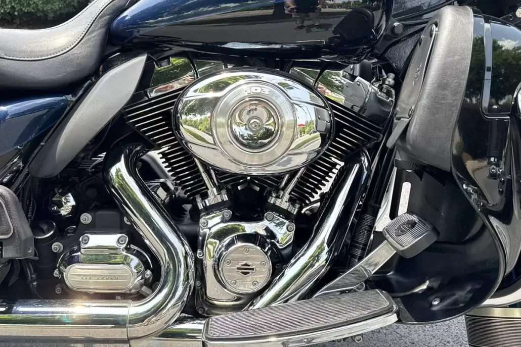 2013 Harley Davidson Electra Glide Ultra Limited FLHTK photo 1