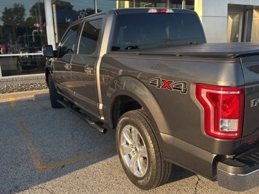 2017 Ford F-150 XLT photo 1