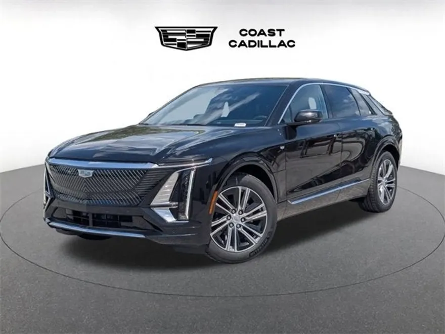 2025 Cadillac Lyriq Luxury photo 1