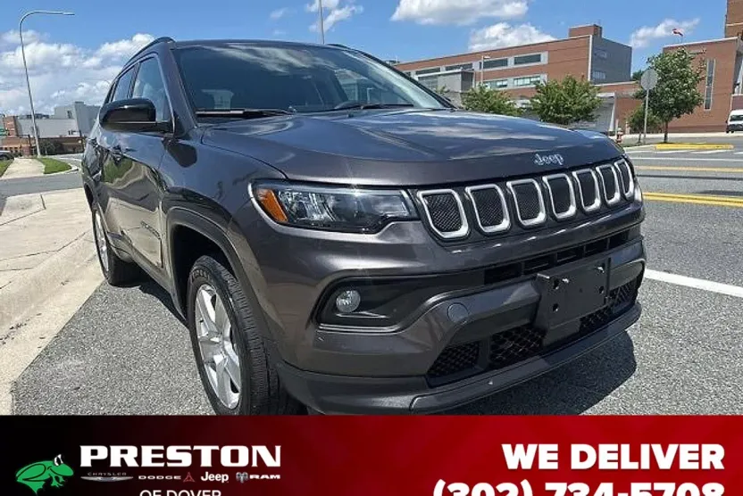2022 Jeep Compass Latitude photo 1