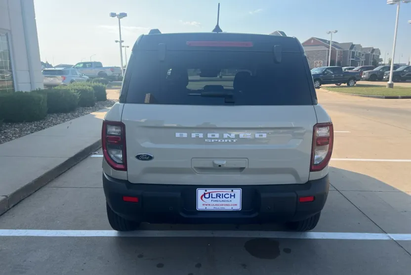 2025 Ford Bronco Sport Outer Banks photo 1