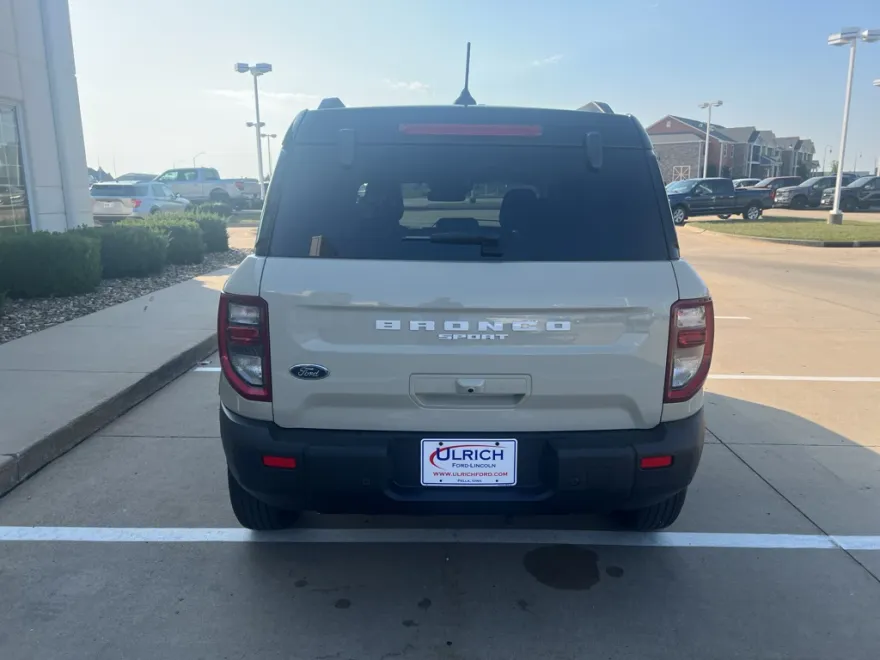 2025 Ford Bronco Sport Outer Banks photo 1